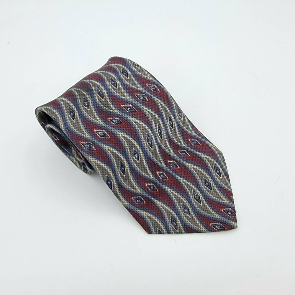 Bert Pulitzer Vintage 100% Silk Red Print Tie Necktie size 56.5 x 4